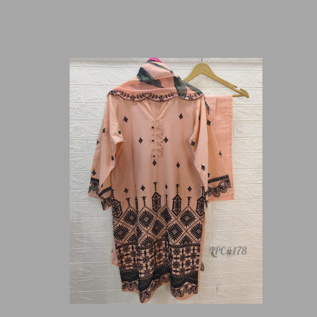 Pakistani Readymade Suits